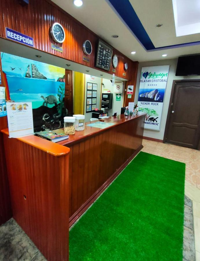 Hotel Los Algarrobos ปูแอร์โต บาเกริโซ โมเรโน ภายนอก รูปภาพ