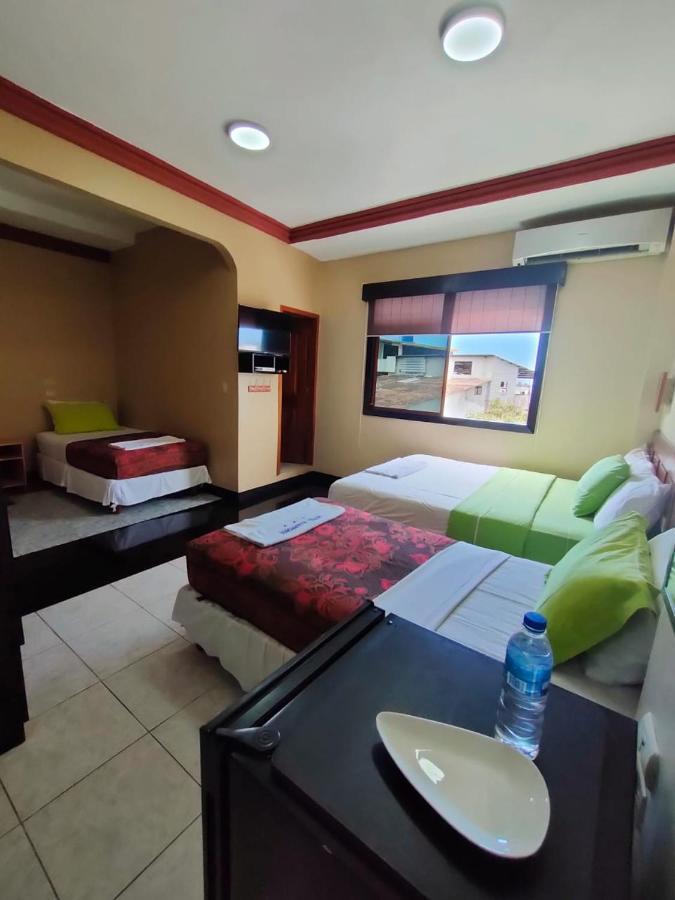 Hotel Los Algarrobos ปูแอร์โต บาเกริโซ โมเรโน ภายนอก รูปภาพ